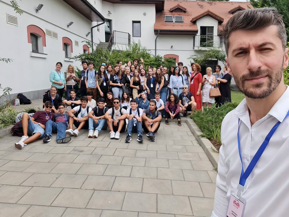 Elevi români și portughezi, alături de profesorii lor, în vizită la Centrul Școlar pentru Educație Incluzivă „Albatros” - 30635176962916349941867424768199-1662879039.jpg