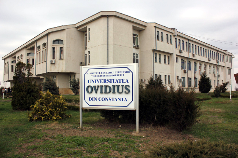 30 de elevi italieni, în băncile Universității 