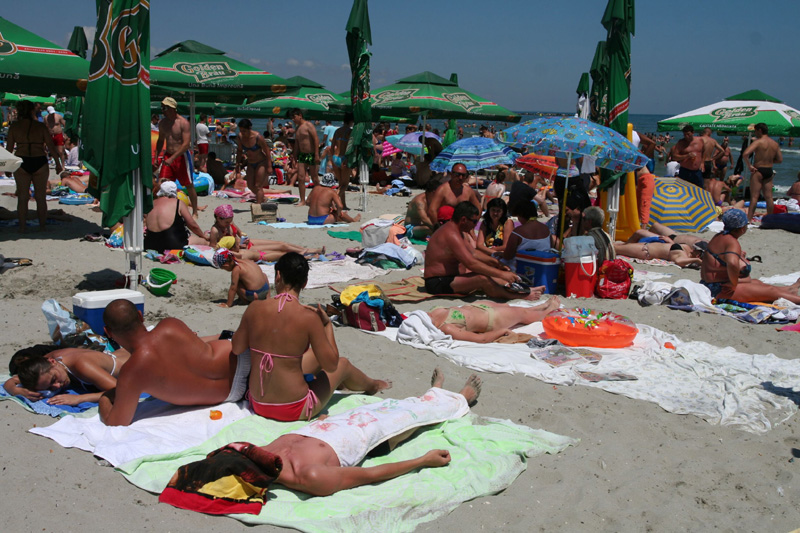Aproape 35.000 de turiști pe litoralul românesc - 35ff5085cd51fc32f70c47ae0e038665.jpg