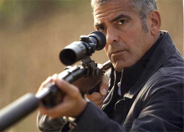 George Clooney se teme de arme - 3fdf98cc154a7d13a08e643848cf925d.jpg