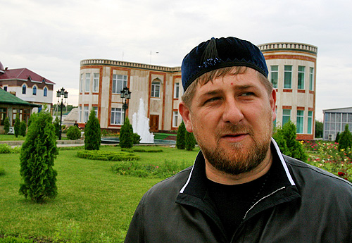 Kadîrov vrea să renunțe la funcția de președinte al Ceceniei pentru a pleca în Donbas - 40072434-1418815295.jpg