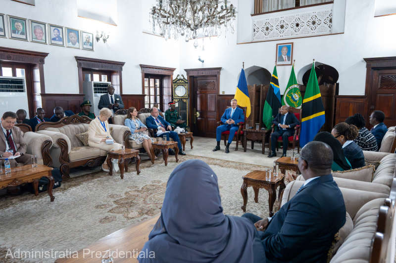 Preşedintele Iohannis - primit de omologul său din Zanzibar. Iată subiectul discuției - 40242269036395214281706290425265-1700318374.jpg