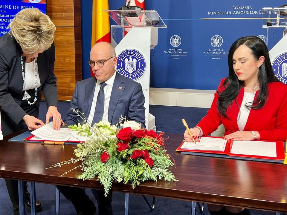 Ministrul Muncii a semnat un protocol de colaborare cu ministrul Afacerilor Externe al Republicii Tunisia - 40882037067070270857160364775340-1702136866.jpg