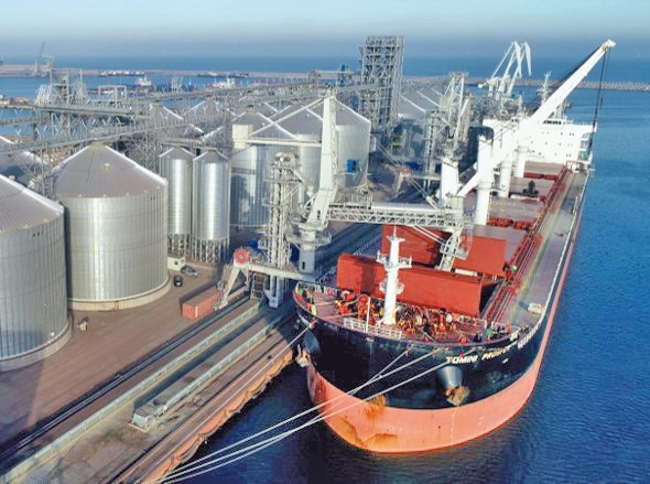 Ucraina a exportat 3,33 milioane de tone de cereale prin portul Constanța - 4comvexconstanta2-1681229988.jpg