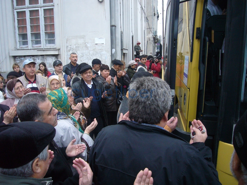Primii musulmani din România au plecat, ieri, în pelerinaj la Mecca - 4da297e69fc8c79e5f4a6804bb5b03c2.jpg