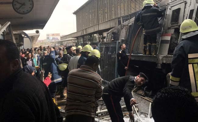 Cel puțin 25 de morți și 40 de răniți, într-un accident de tren urmat de un incendiu - 4lch0k38cairostationfirefeb27reu-1551273404.jpg