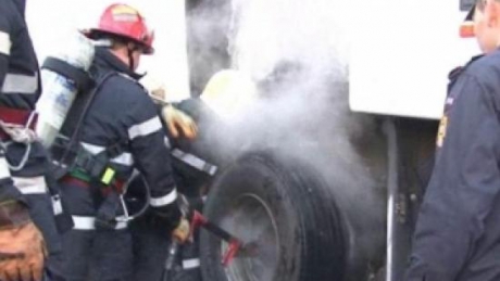 Un autocar românesc a luat foc în Bulgaria - 5427explozieautocar110430800-1322464186.jpg
