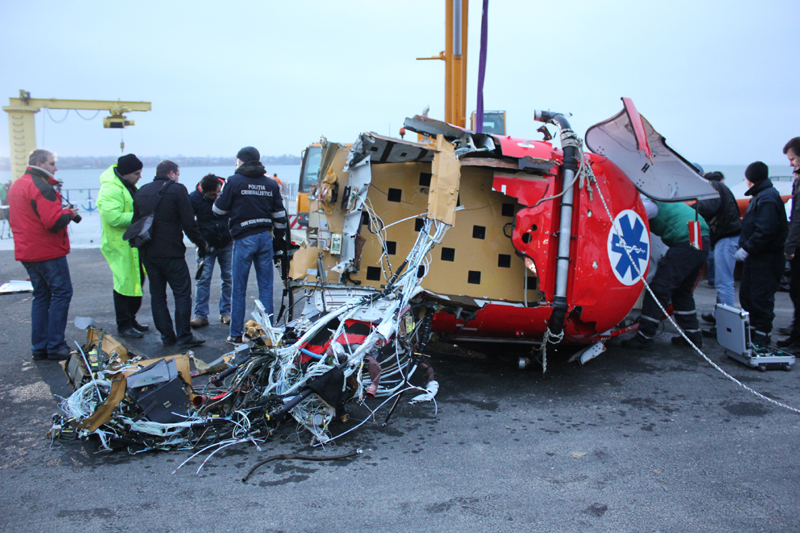 5,5 milioane euro, daune pentru prăbușirea elicopterului SMURD Constanța - 55milioaneelicoptersmurdprabusit-1442599274.jpg