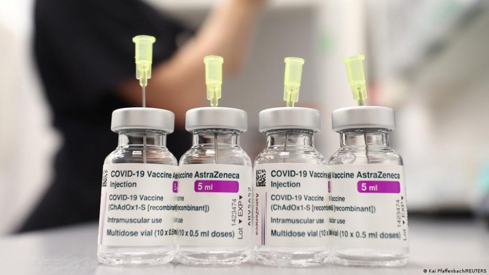 O nouă tranşă de vaccin AstraZeneca vine la Constanţa - 57012529101-1618664605.jpg