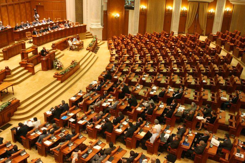 Parlamentul se întrunește pentru a discuta solicitarea președintelui Klaus Iohannis cu privire la organizarea referendumului pe Justiție - 6041-1486968009.jpg