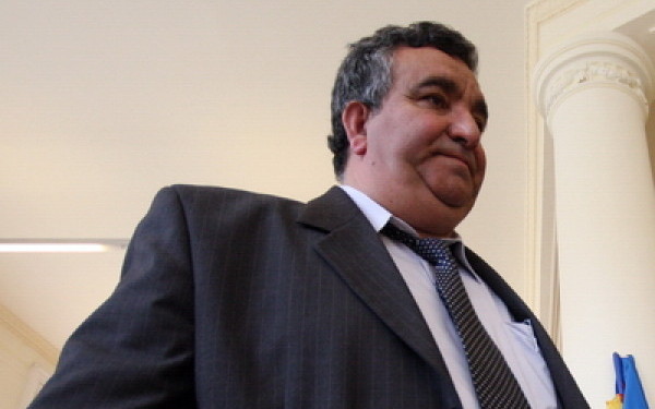 Medicul Șerban Brădișteanu, chemat în Turcia pentru CIOABĂ - 60519015-1376567035.jpg