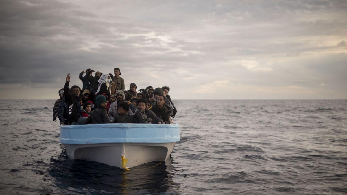 60 de migranți au murit de foame și de sete într-o barcă pneumatică în Marea Mediterană - 60migrantidecesmareamediteranaba-1710488776.jpg