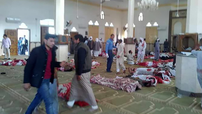 Bilanțul atentatului din Moschee a ajuns la 305 morți - 61924163-1511610719.jpg