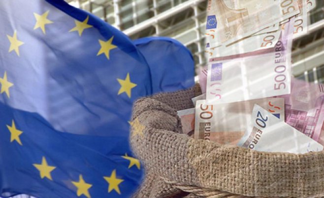 UE acordă o nouă tranșă de 500 de milioane de euro ajutor către Ucraina - 658x0ueeurobani-1417617242.jpg