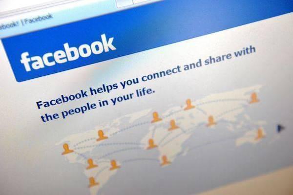6,6 milioane de utilizatori Facebook în România! - 66milioanedeutilizatorifacebooki-1386152454.jpg