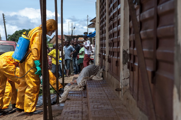 Lupta contra Ebola costă 1 miliard de dolari. ONU are doar 100.000 - 7067015afpmediafaxfotoflorianpla-1413540085.jpg