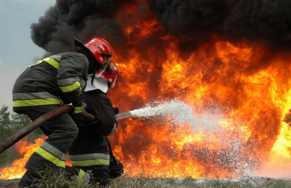 Incendiu la un club din Mamaia. Pompierii au intervenit de urgență - 724839nkdkkaimaszb86ltzsx7yauraq-1528525515.jpg