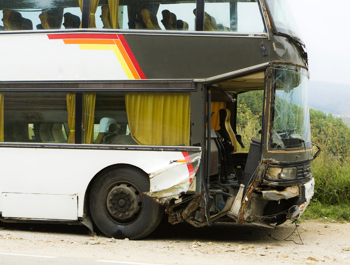 Microbuz cu români, răsturnat în Marea Britanie - 7612busaccident-1374674098.jpg