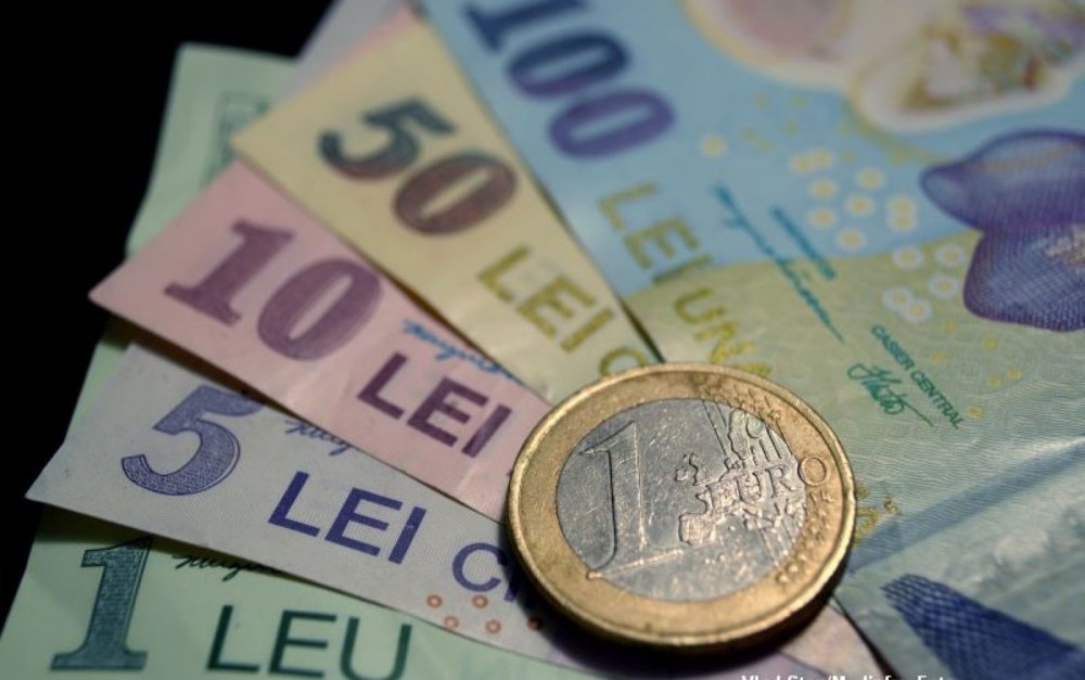 Euro a atins un nou maxim istoric în raport cu leul - 7781281624406400euroacrescutasta-1630595475.jpg