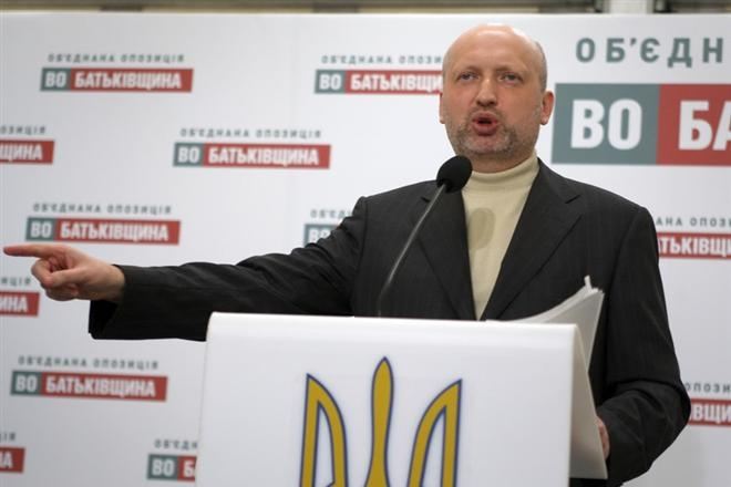 Turcinov propune instituirea legii marțiale în estul Ucrainei - 898077-1401867909.jpg