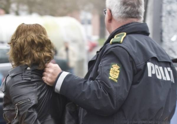 Un constănțean căutat pentru trafic de persoane va fi extrădat în Danemarca - 8decembriemandateuropeanelvismem-1386498332.jpg