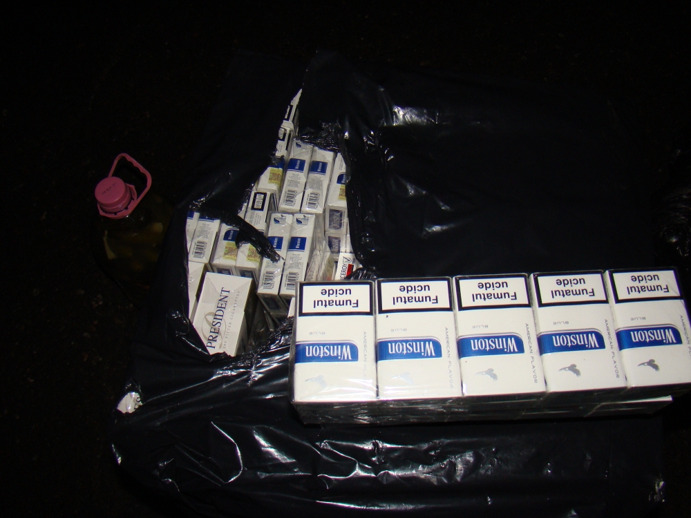 Peste 1.000 de pachete de țigări de contrabandă, capturate de polițiști - 8februarietigaricontrabanda11360-1360367795.jpg