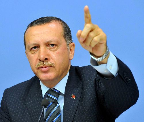 Scandalul de corupție din Turcia: Guvernul destituie mai mulți șefi de poliție - 93013receptayyiperdoganbiyografi-1389176830.jpg