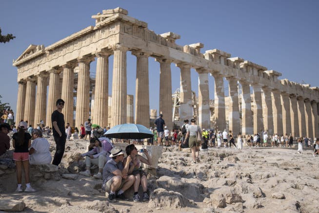 Grecia va trece prin cel mai călduros weekend de iulie din ultimii 50 de ani. La Atena vor fi duminică aproape 44 de grade - 9602923541154c1186a3c20f2d2e687e-1689956578.jpeg