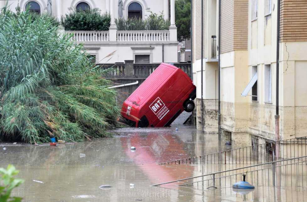 Italia, devastată de ploile torențiale! - 978x0-1571832806.jpg