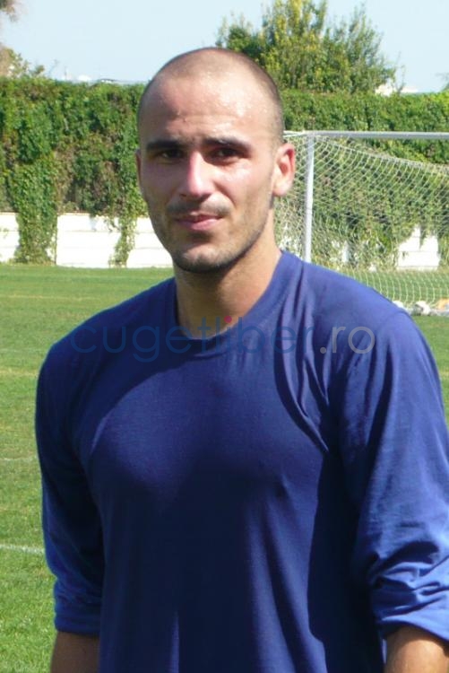 Nicolas Vajou vrea numai la prima echipă a lui Dinamo - a06331be7c777fabbff9f0d615cc97bd.jpg