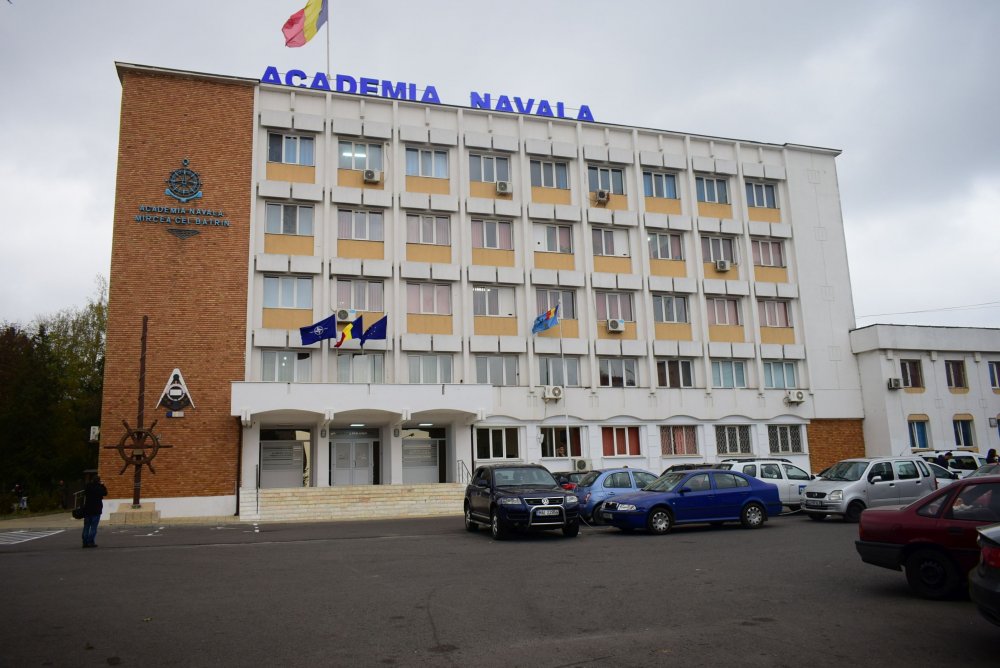 Academia Navală „Mircea cel Bătrân” pregăteşte elevii pentru admitere şi bacalaureat - academie-1673270022.jpg