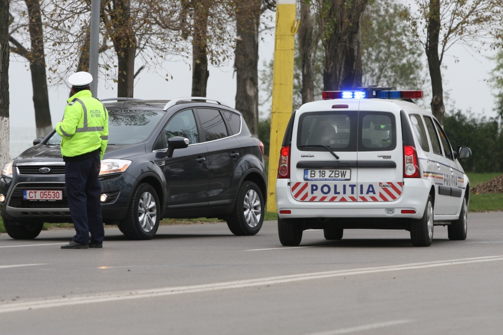CONSTANȚA / O polițistă și soțul ei, bătuți pe stradă, în Poarta 6 - accident-1349163859.jpg