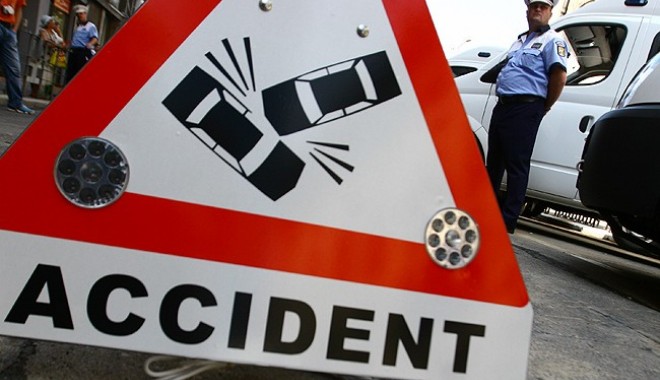 Un șofer olandez, băut, s-a răsturnat cu mașina, la Constanța - accident-1389521488.jpg