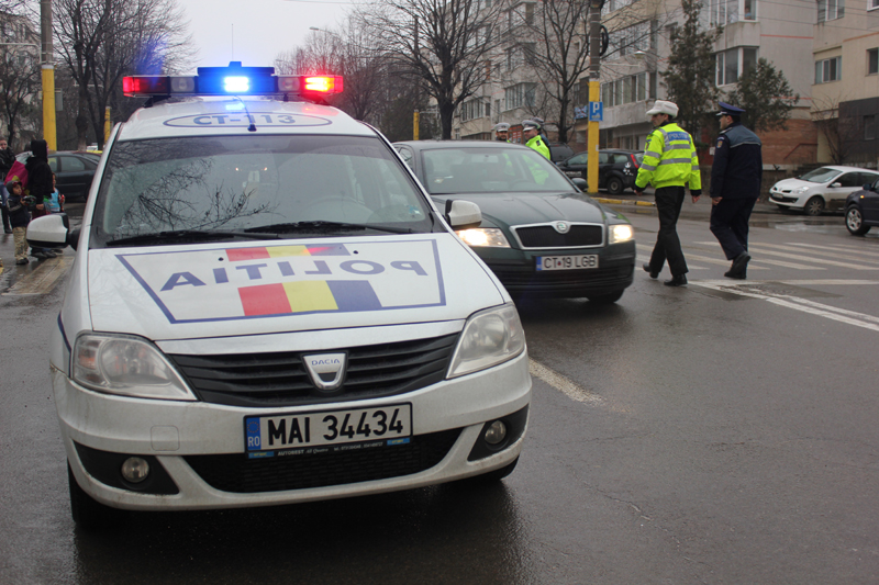 Accident rutier  pe strada Ion Lahovari - accident-1450022048.jpg