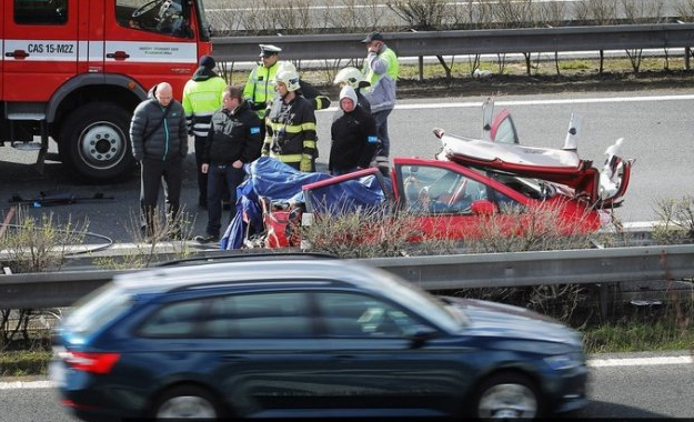 Grav accident rutier în Cehia. Patru cetățeni români morți și alți trei, răniți grav - accident-1459285921.jpg
