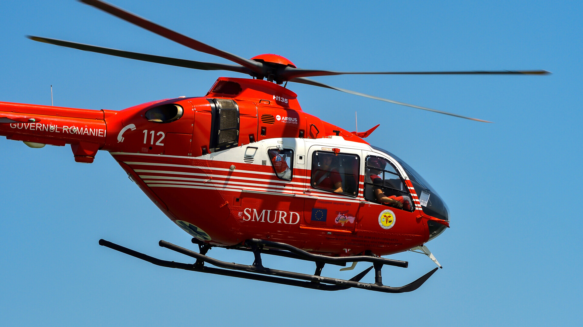 Accident pe brațul Chilia. 4 răniți, între care un copil. Intervin două elicoptere SMURD, de la Galați și Constanța - accident-bratul-sulina-1712767228.jpg