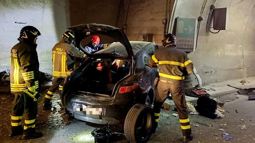 Accident cumplit în Italia. Doi români și-au pierdut viața - accident-romani-italia-1712928679.jpg
