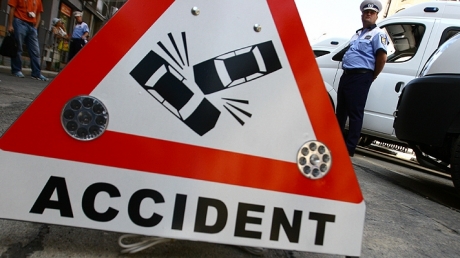 Accident în serie, la Carrefour - accident202011000-1317240304.jpg
