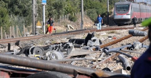 Trei români tăiați de tren, în Italia - accidenteurostar11aufmacher11756-1350681562.jpg