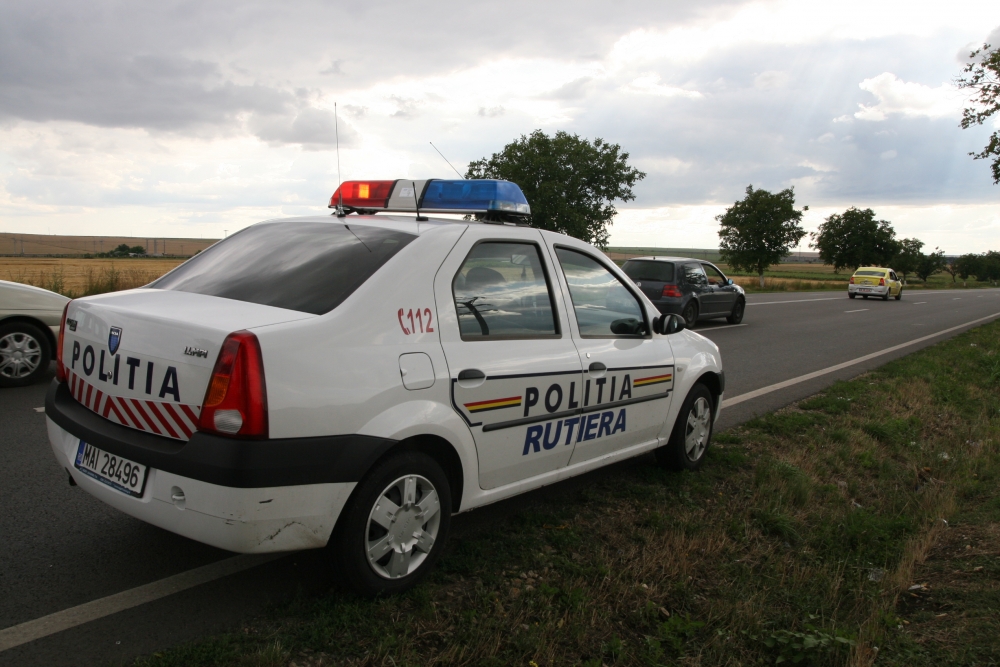 Un șofer băut a provocat un accident rutier la Ostrov - accidentrutier30-1350546072.jpg