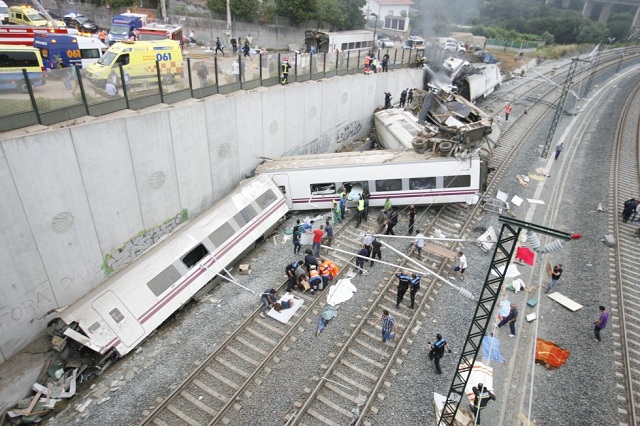 IPOTEZĂ-ȘOC în cazul accidentului feroviar din Spania - accidentspania1-1375014531.jpg