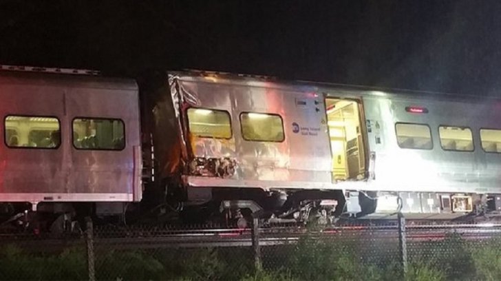 Accident TERIBIL: Un tren de pasageri a deraiat și s-a ciocnit de altul. Zeci de victime - accidenttren45908800-1475996417.jpg