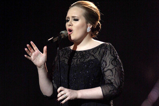 Adele va interpreta melodia 