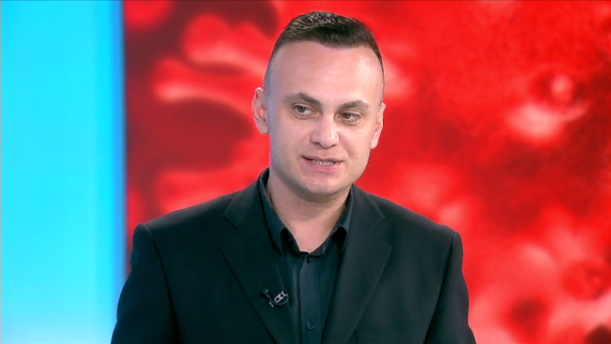 Medicul Adrian Marinescu, despre varianta Kraken a SARS-CoV-2: „Nu e un capăt de țară, dar vom avea în continuare infecții” - adrian-1673283025.png