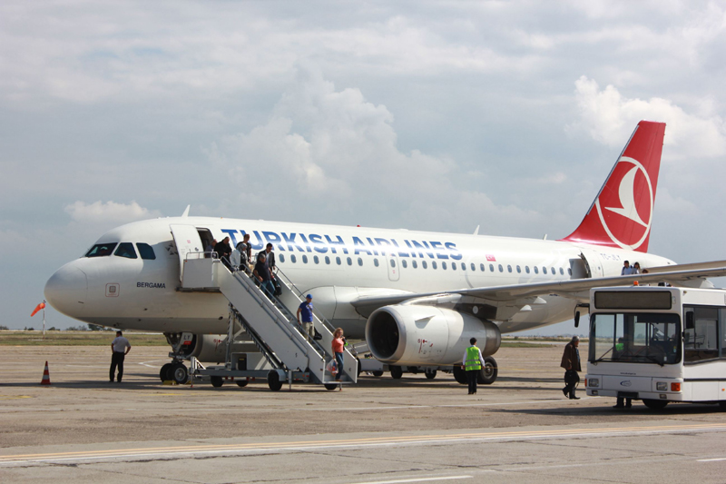 Cât te costă să zbori de la Constanța la Istanbul, cu Turkish Airlines - aeroport-1379696132.jpg