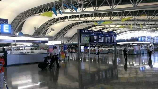 Alertă cu bombă pe aeroport! Explozibil găsit într-un bagaj - aeroport36610900-1452425351.jpg