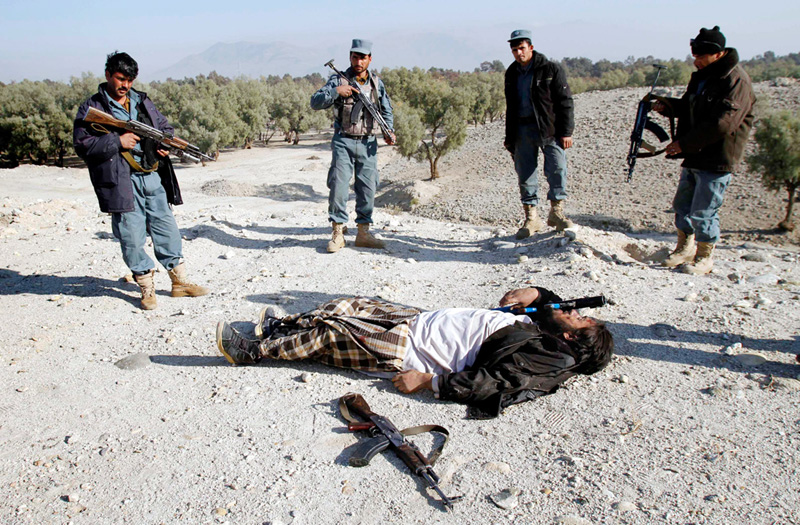 Masacru în Afganistan: 17 persoane au fost decapitate - afganistan-1346072302.jpg