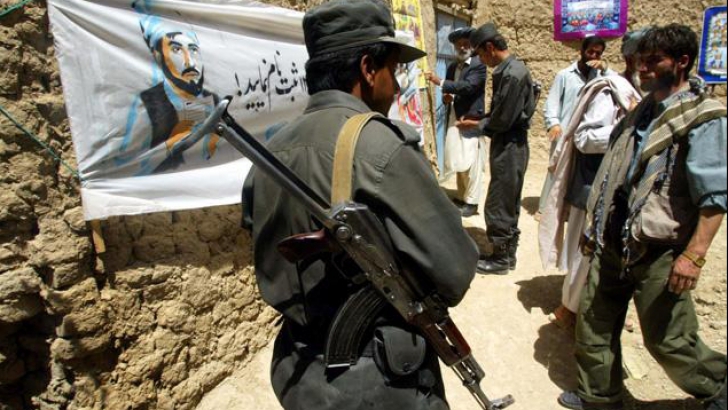 Patru polițiști afgani au fost otrăviți și împușcați de un coleg - afghanvillagepoliceman01818800-1355931761.jpg