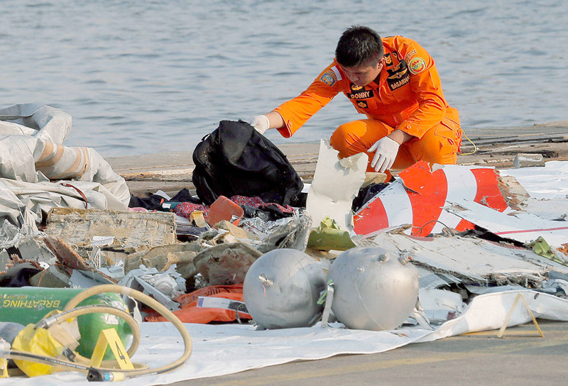 A fost localizat fuzelajul avionului Lion Air  prăbușit în mare - afostgasitfuzelajul-1541000751.jpg