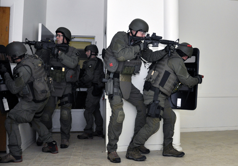 Angajați ai Serviciului Federal de Securitate  din Rusia,  arestați pentru colaborare cu CIA - agenti-1485955157.jpg